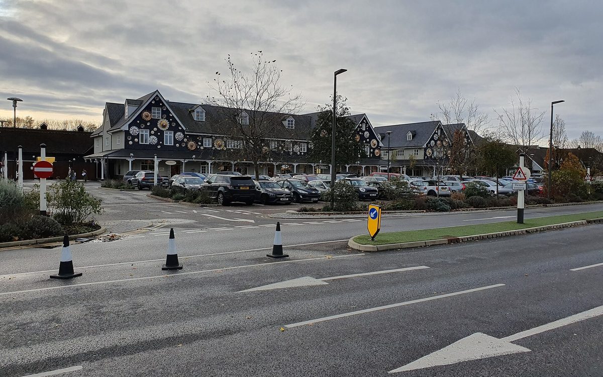Bicester Village Christmas Shopping Day - Minibus from Brighton