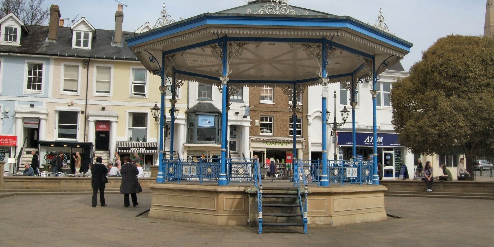 Friday Late: Feliz Navidad at Horsham Carfax