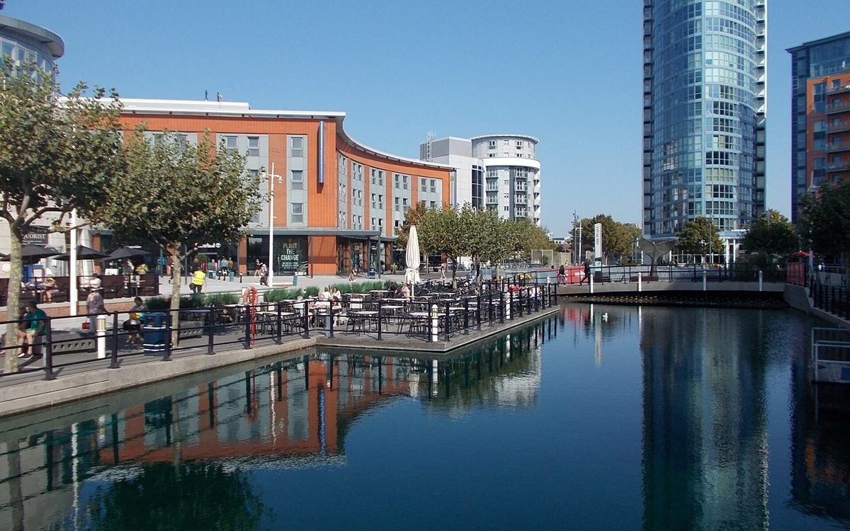 Gunwharf Quays Christmas Shopping Day - Minibus from Brighton